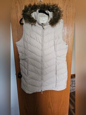 FINAL..Coldwater Creek Women's Cream Quilted Faux-Fur Trim Puffer Vest